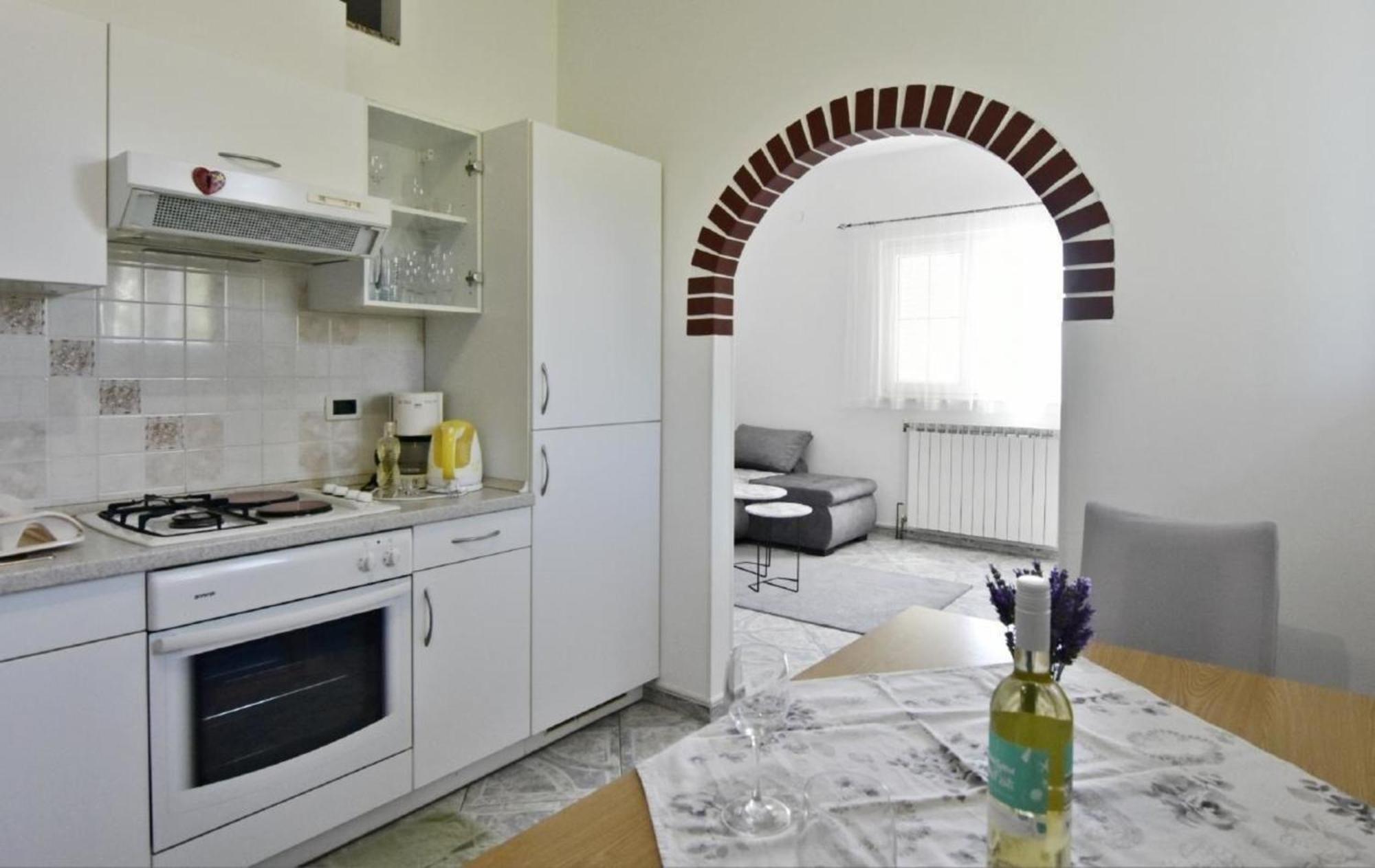 Apartmán Klimatisierte In Valica Mit Grossem Garten